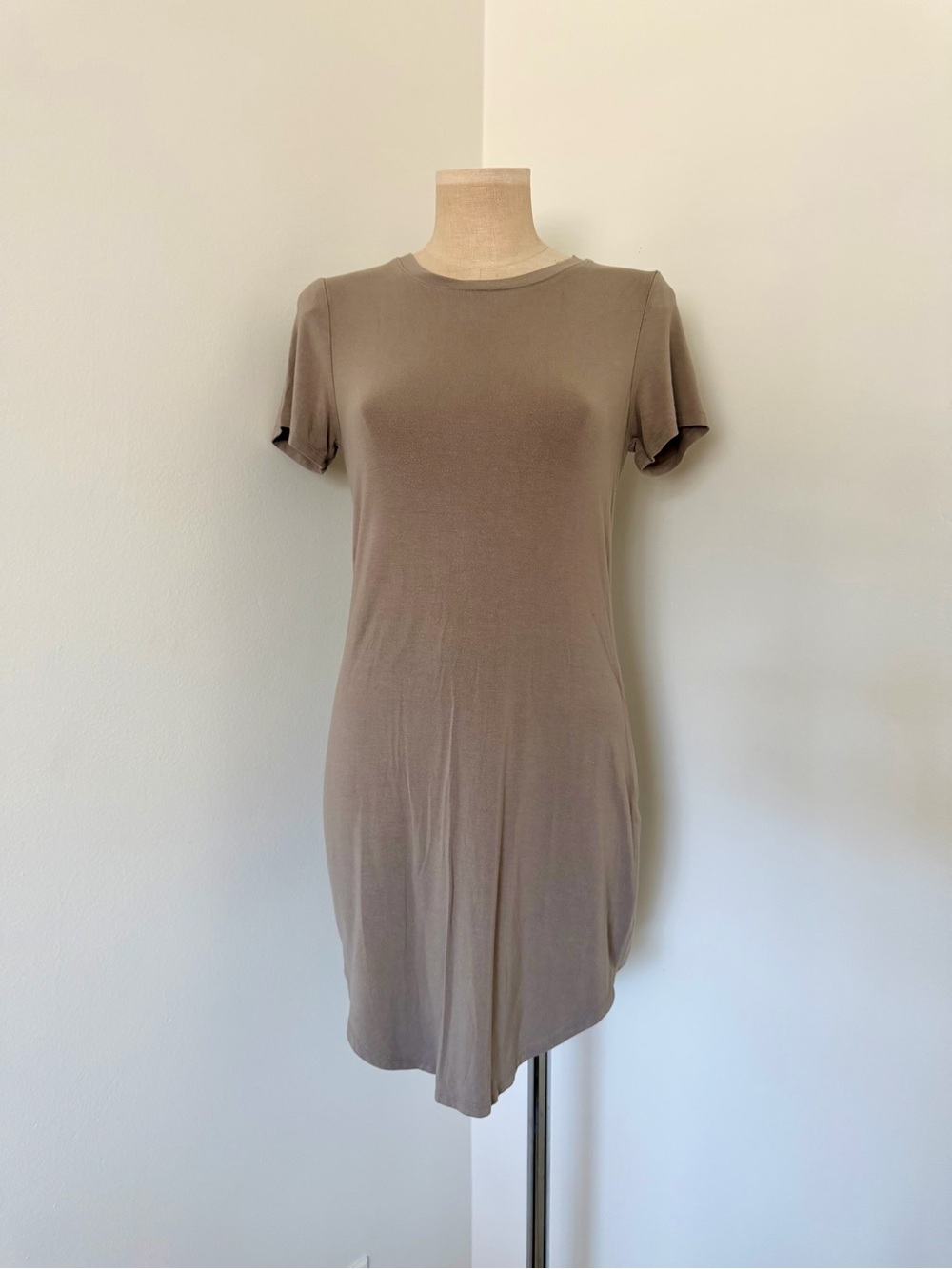 Forever 21 Taupe Short Sleeve Crew olive green Dress